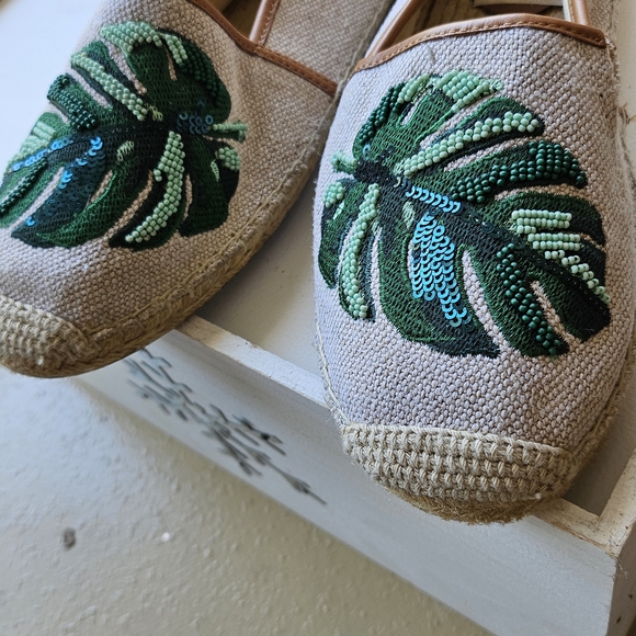 Michael Kors Collection Green and Tan Espadrilles with Tropical Leaf Embroidery - Picture 1 of 2